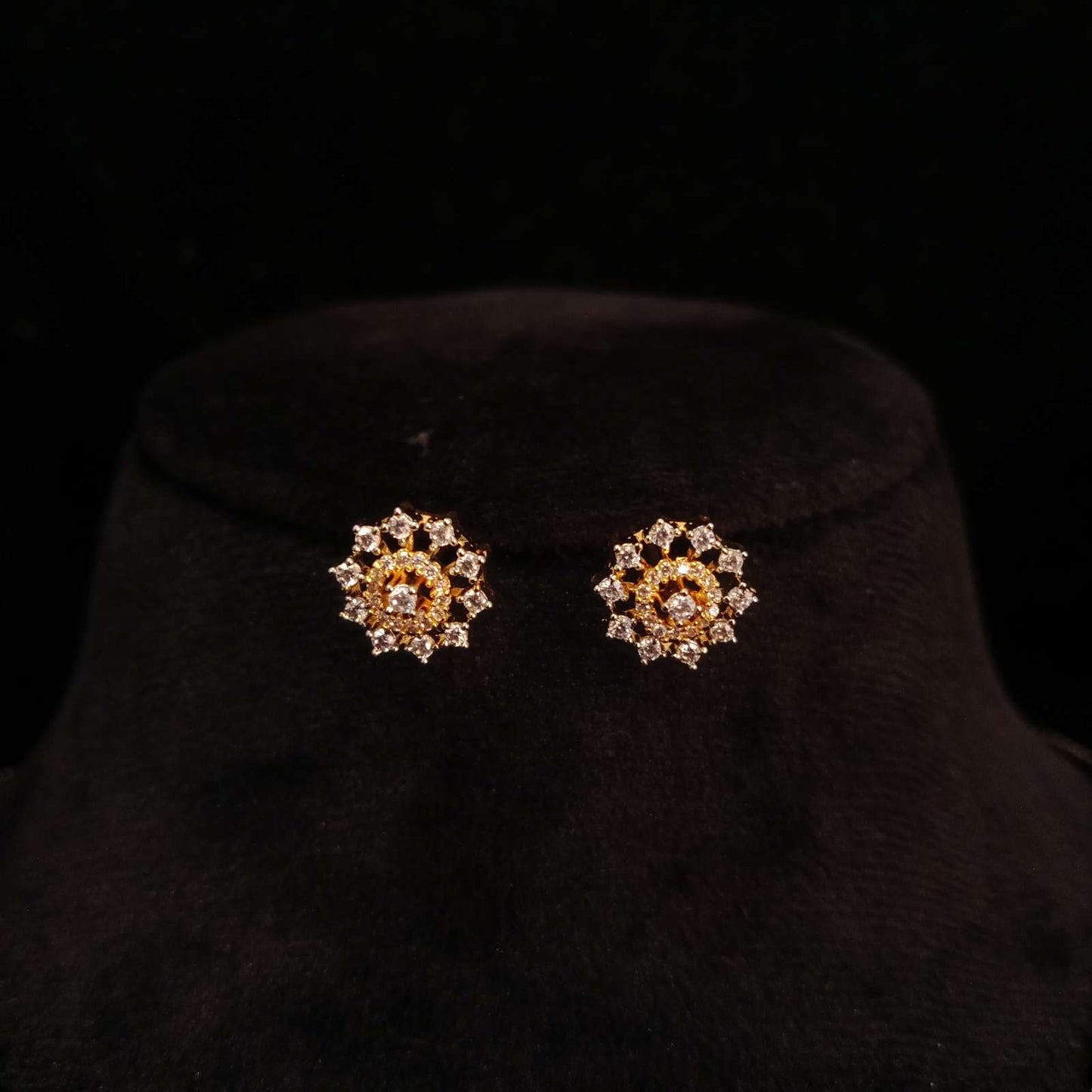 Diamond Cascade AD Mangalsutra Set – detailed pendant view in golden