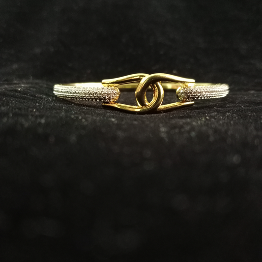 Elegant AD Bracelet with gold-plated safety link – Blingso