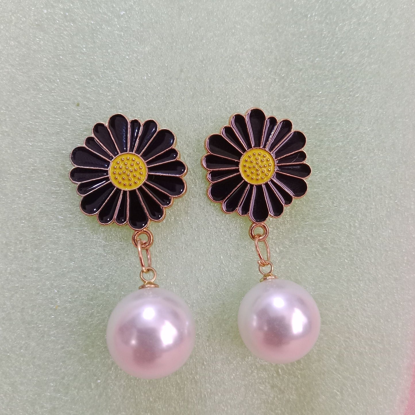 Black Daisy Pearl Drop Earrings