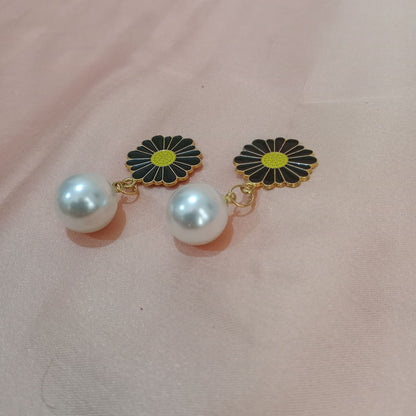 Black Daisy Pearl Drop Earrings
