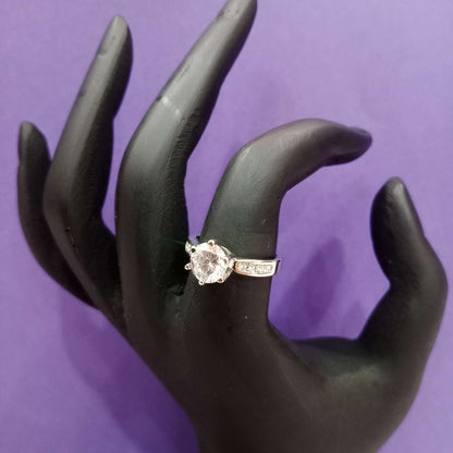 Blingso Classic Solitaire Crown Ring – Main View