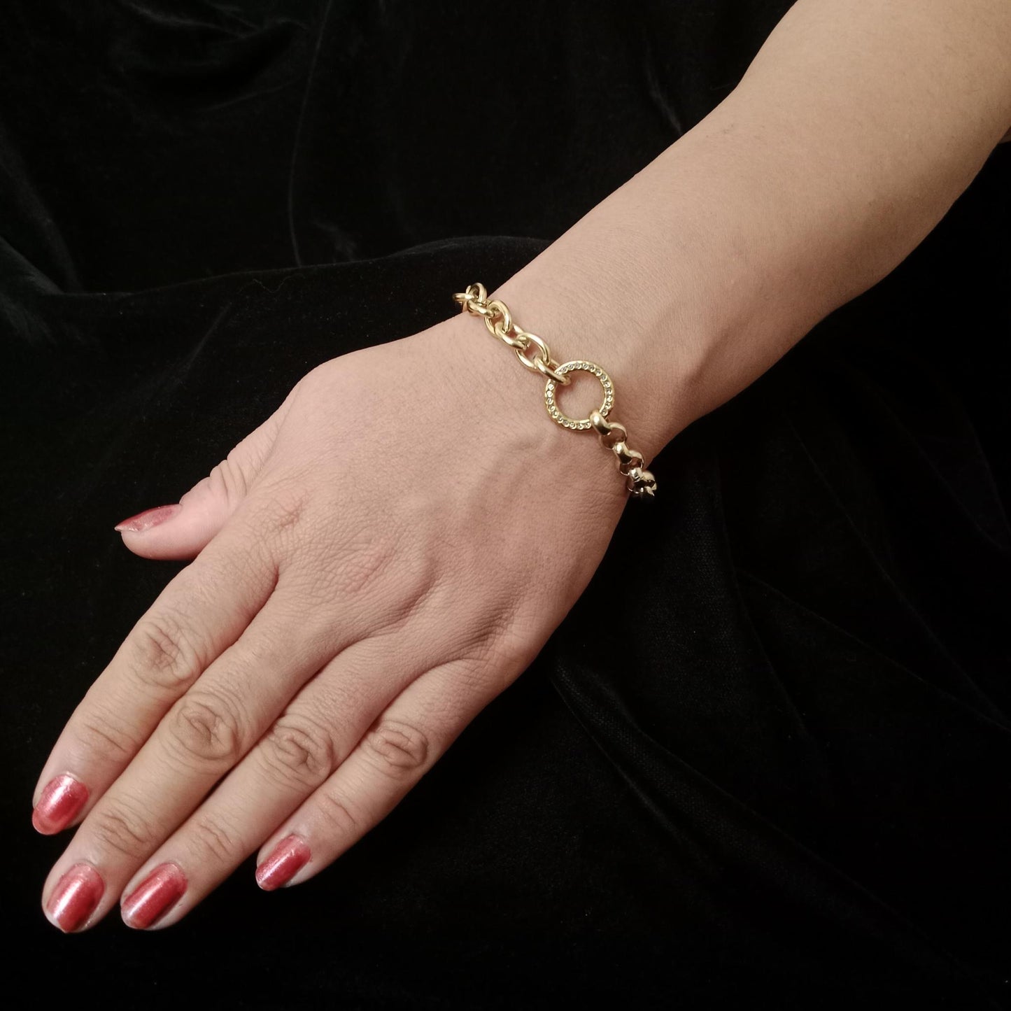 Crystal Ringlink Golden Chain Bracelet bracelet by Blingso