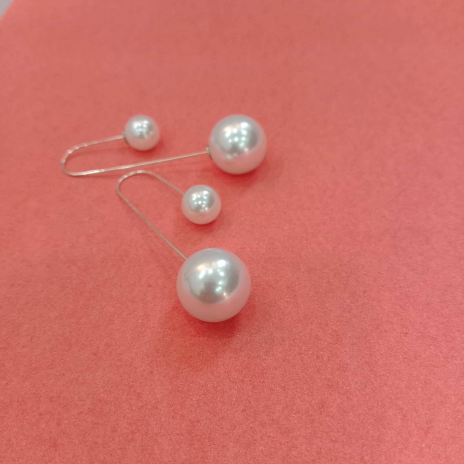 Double Pearl Drop Earrings – glossy pearl closeup