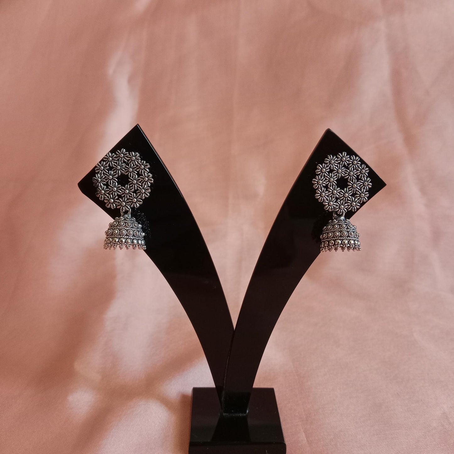 🛕 Floral Cluster Oxidized Jhumka – Lightweight, Skin‑Friendly Earrings