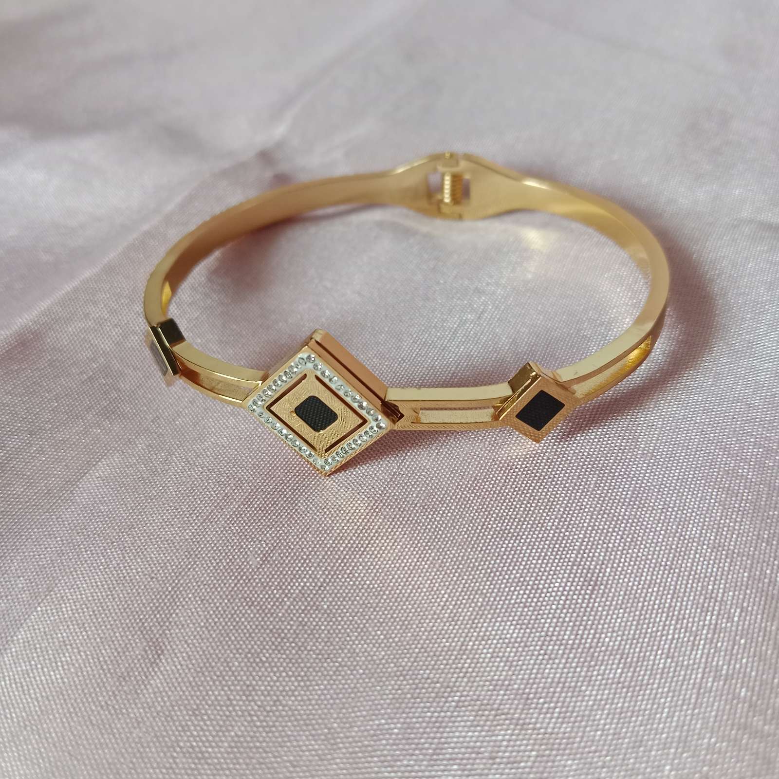 Geometric Black Enamel Bracelet – stylish everyday bracelet