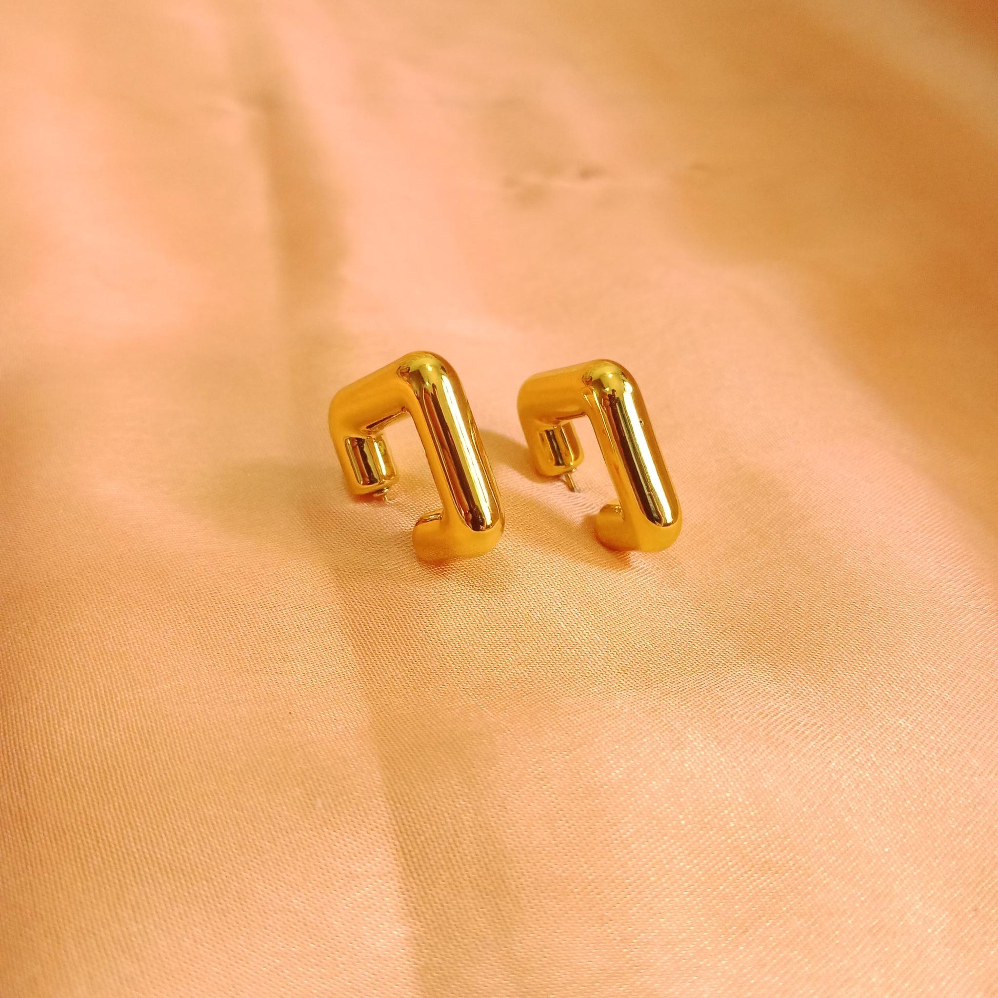 Golden Chunky Curve Stud Earrings