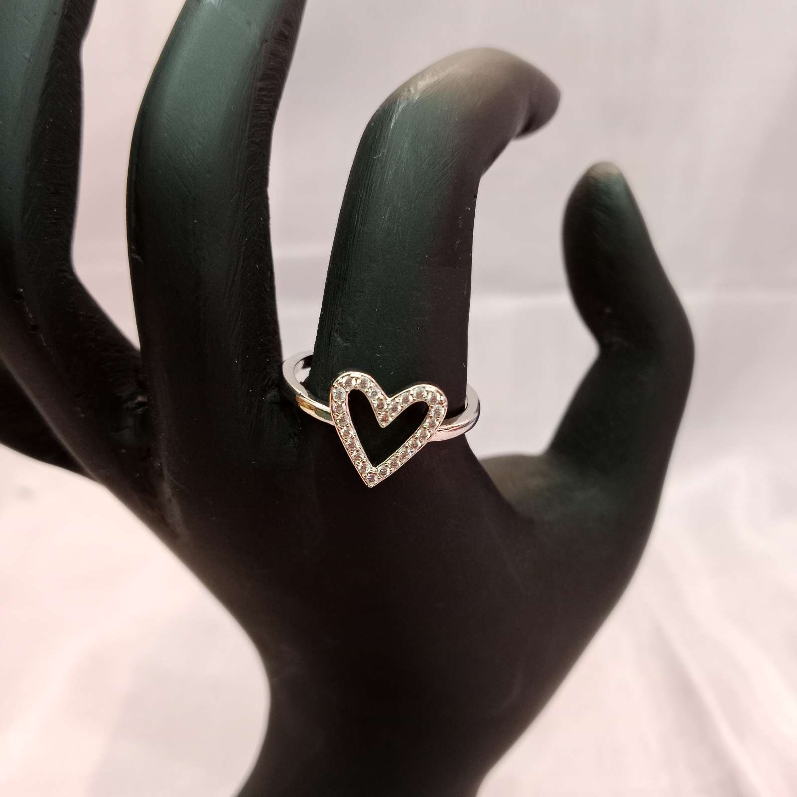 Blingso Hollow Heart Silver Ring – View 4