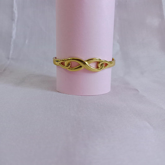 Infinity Loop Golden Bracelet bracelet by Blingso