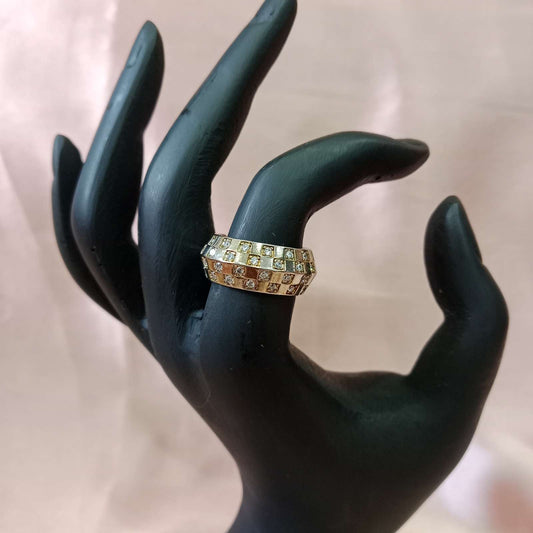 Blingso Luxe Golden Block Ring – View 4