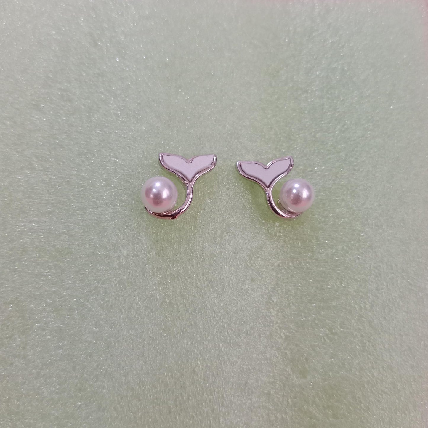Pearl Whale Tail Stud Earrings