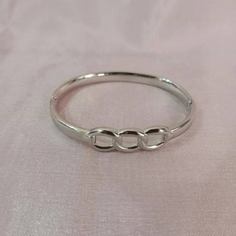 Silver Chainlink Bracelet bracelet Main View