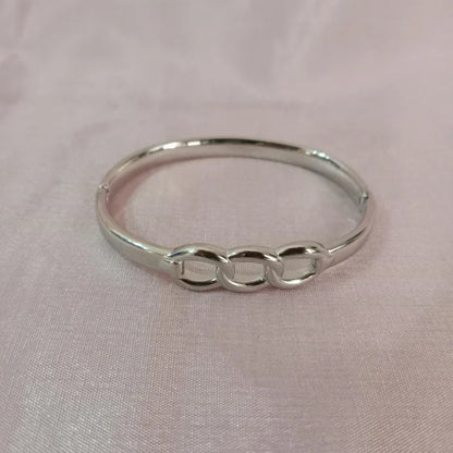 Silver Chainlink Bracelet bracelet Main View