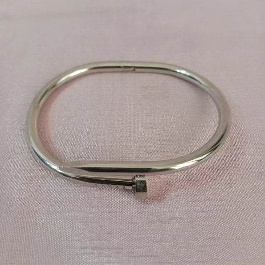 Silver Nailhead Bracelet bracelet Main View