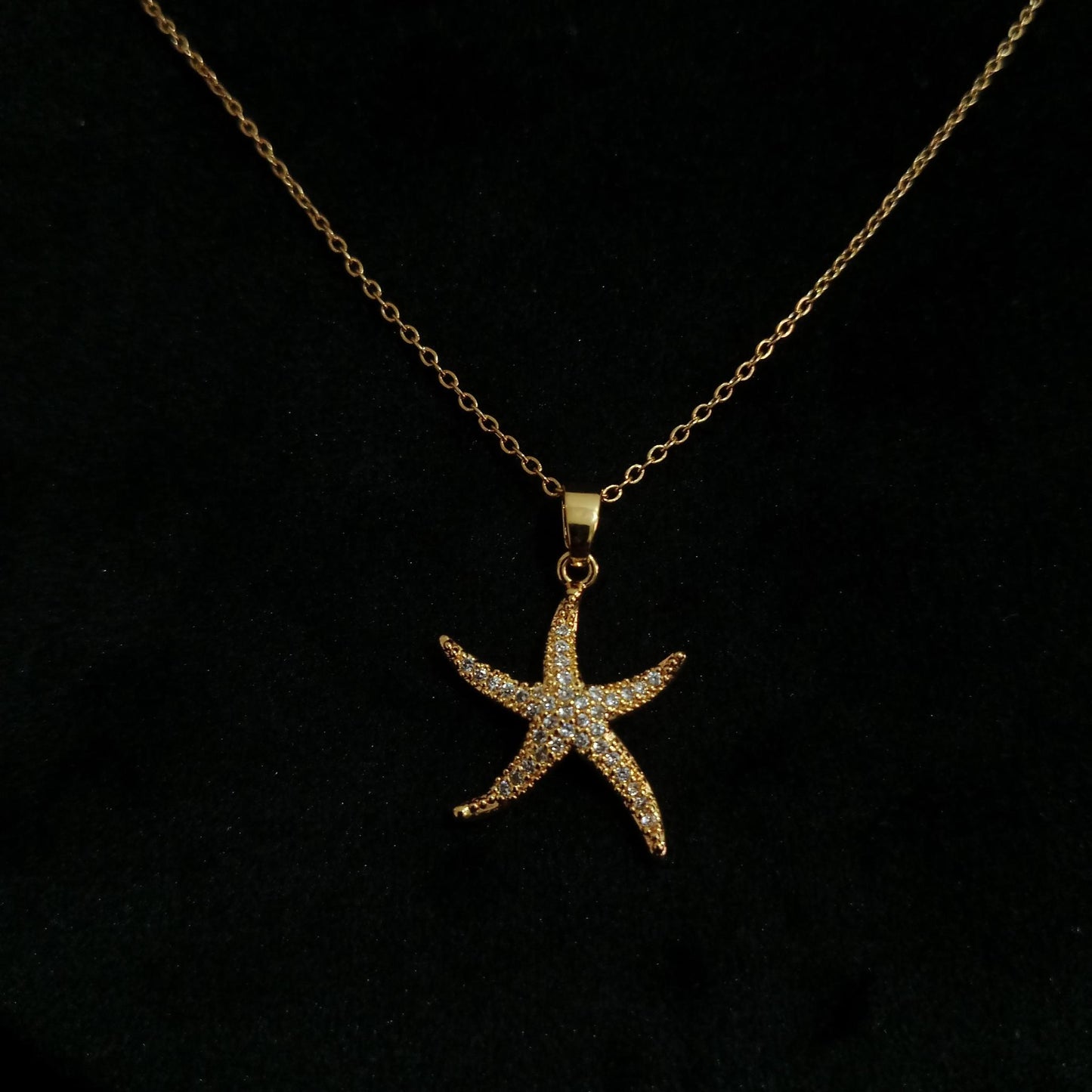 Starfish Crystal Golden Pendant Neckpiece - Starfish