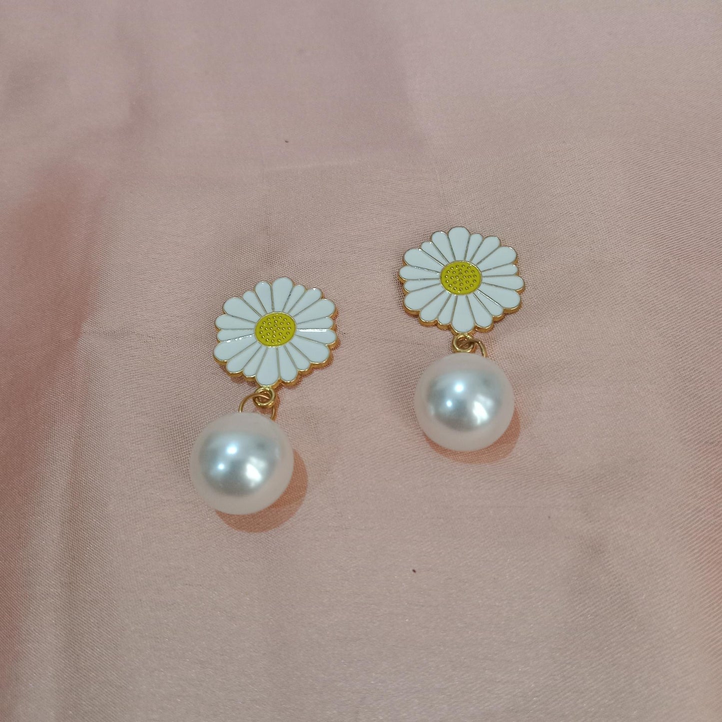 White Daisy Pearl Drop Earrings