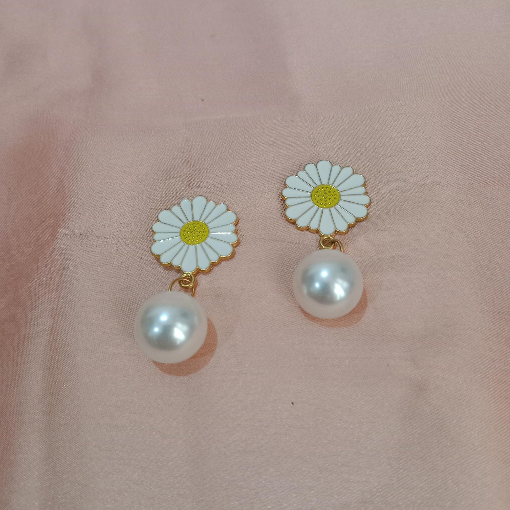 White Daisy Pearl Drop Earrings
