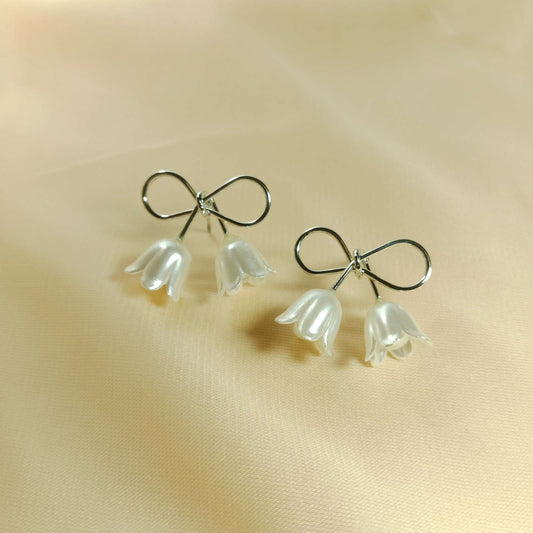 White Floral Bloom Earrings – elegant petal detailing closeup