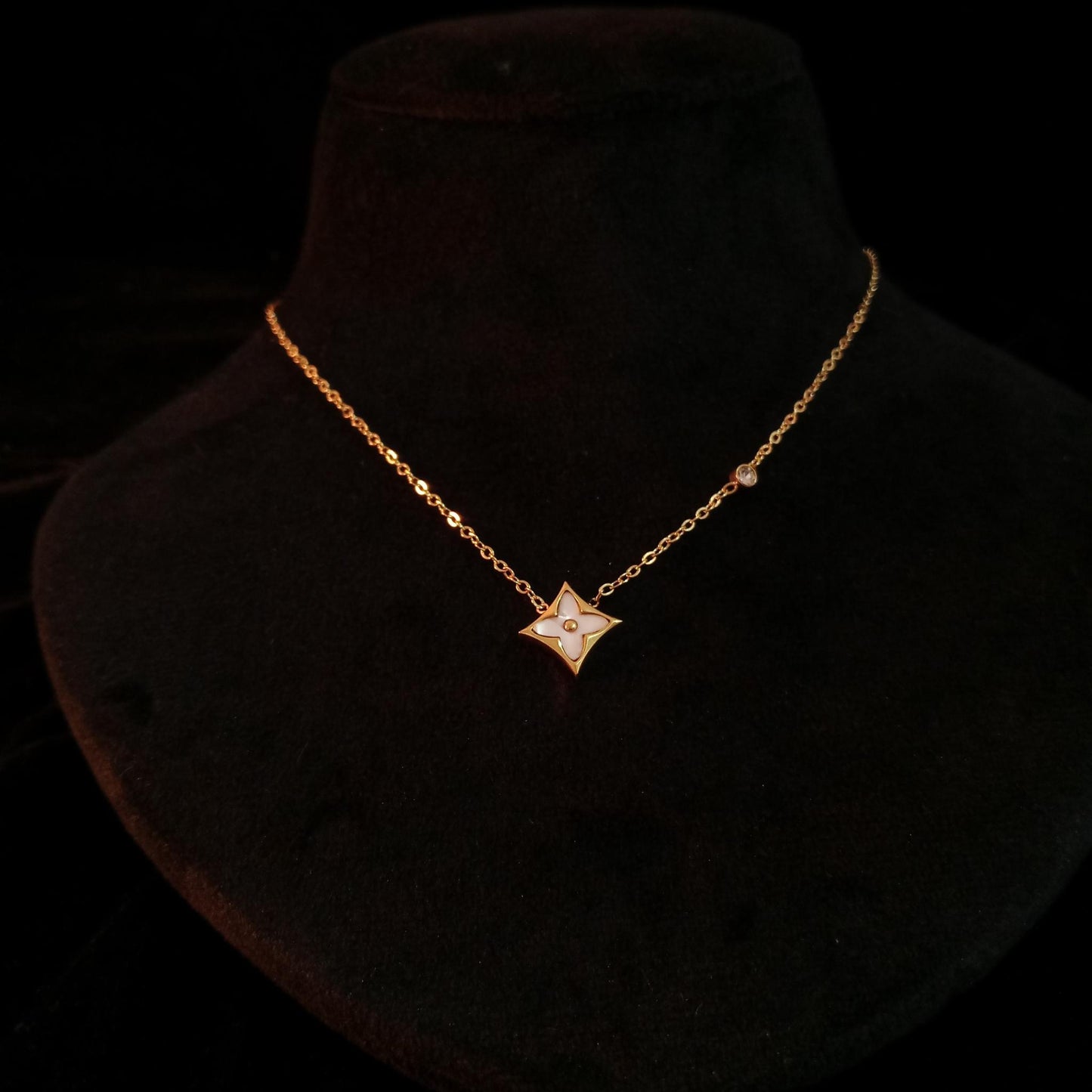 White Floral Enamel Pendant Neckpiece view 5