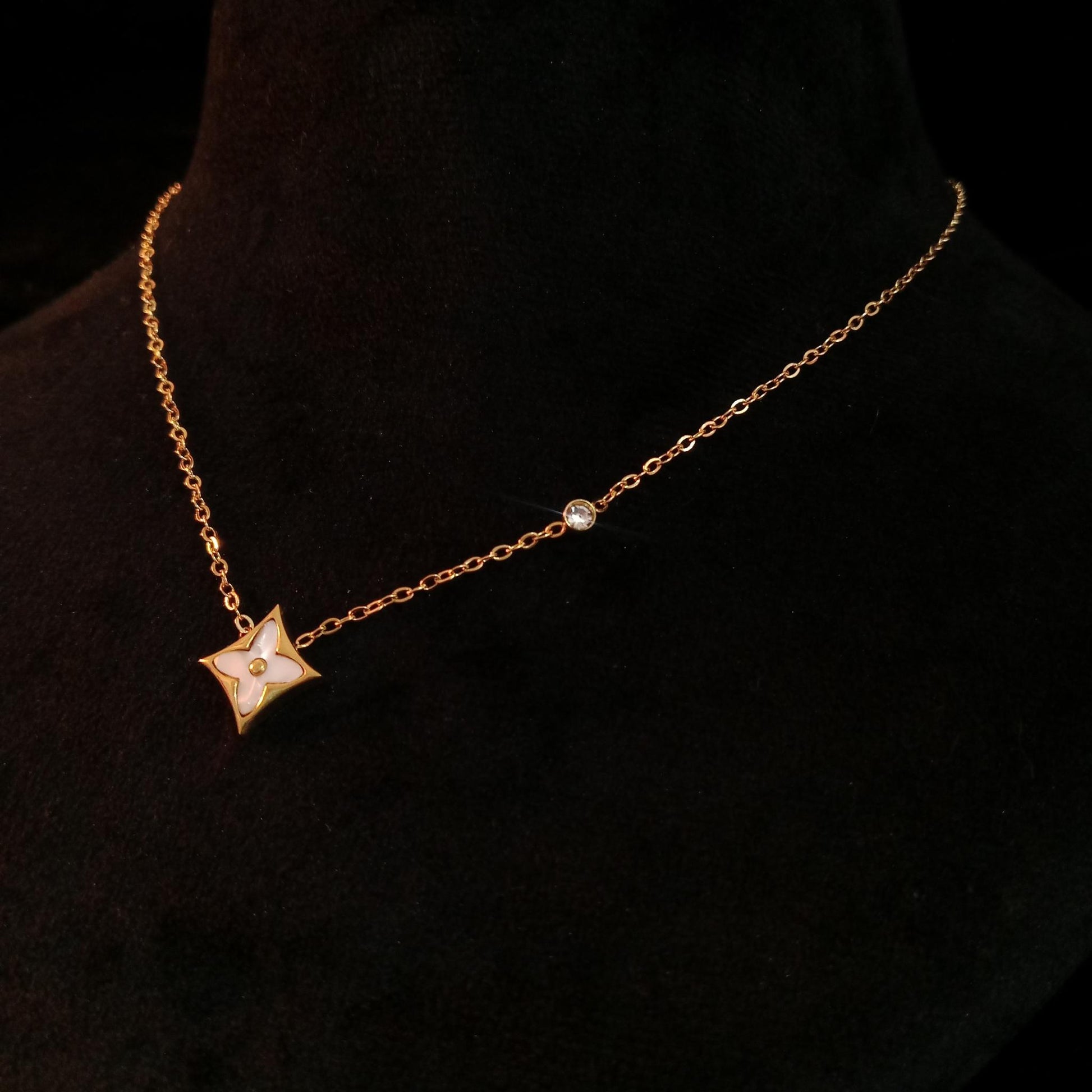 White Floral Enamel Pendant Neckpiece view 3