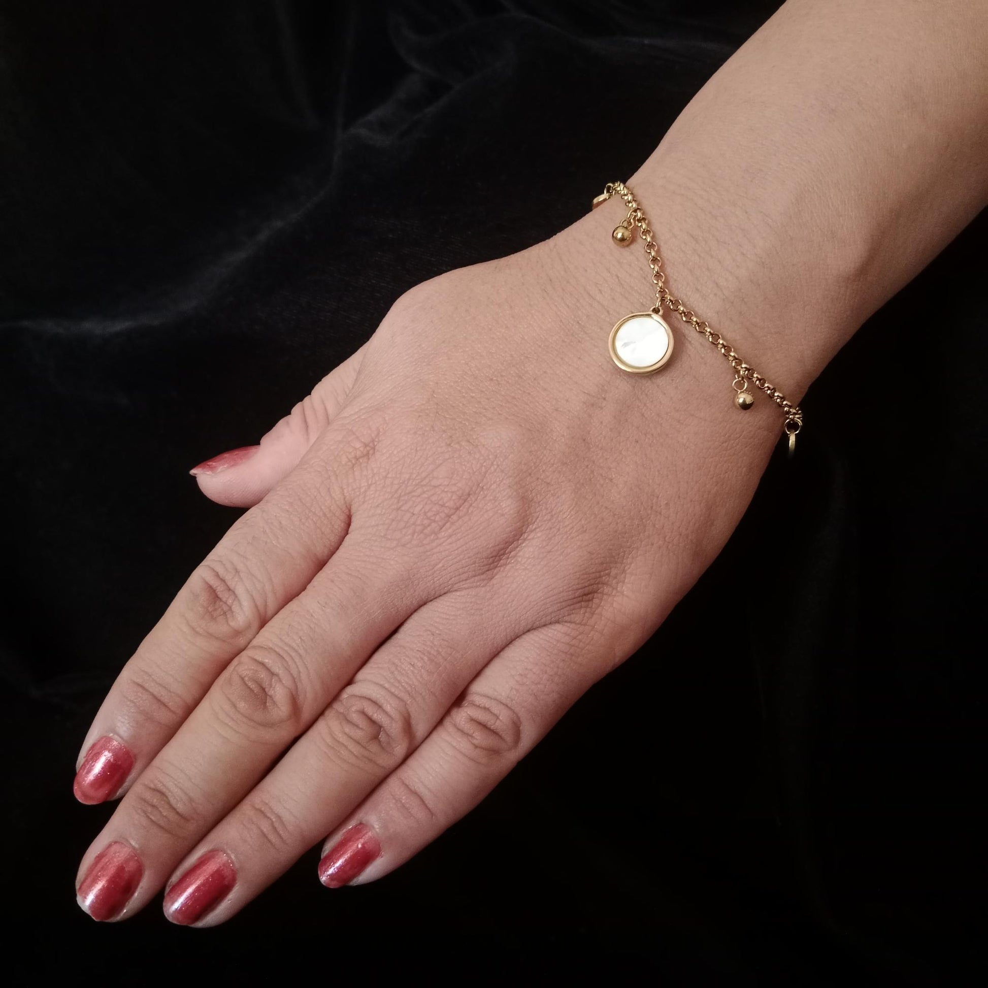 White Round Charm Golden Chain Bracelet bracelet by Blingso