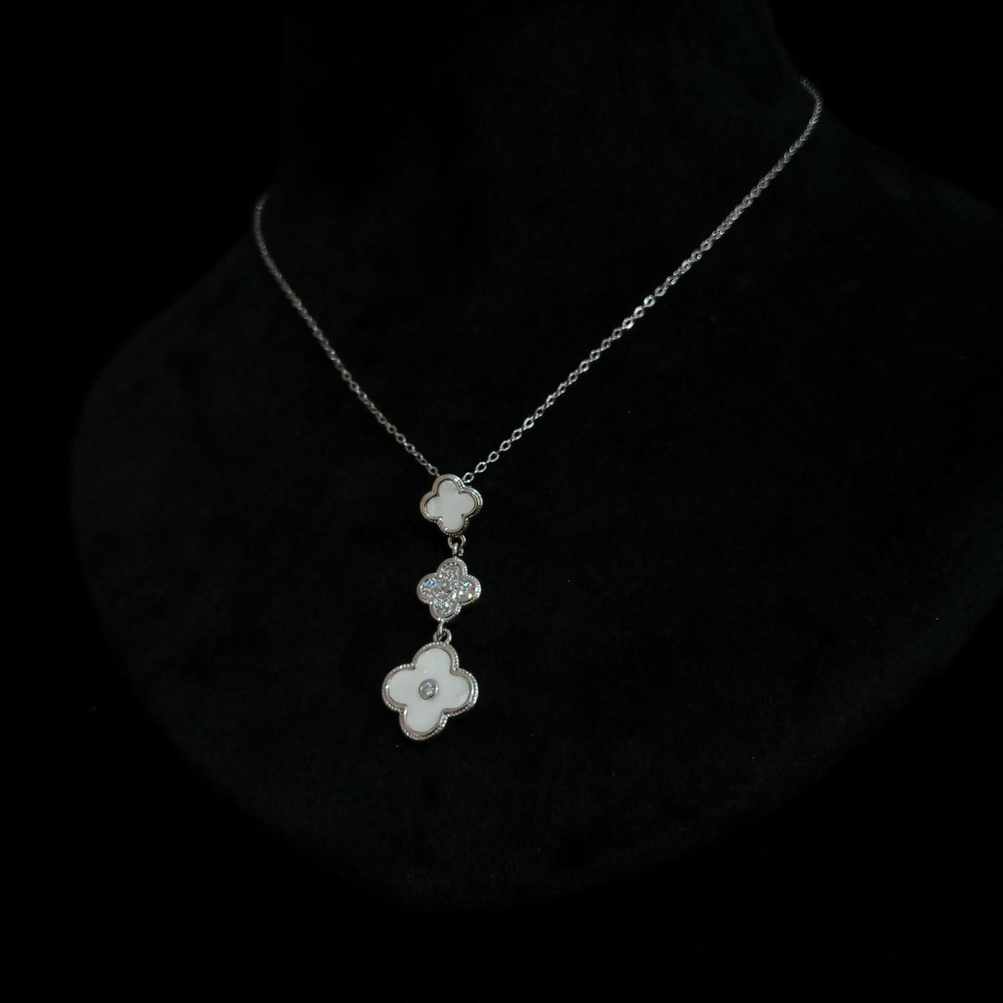White Triple Floral Silver Pendant Neckpiece view 3